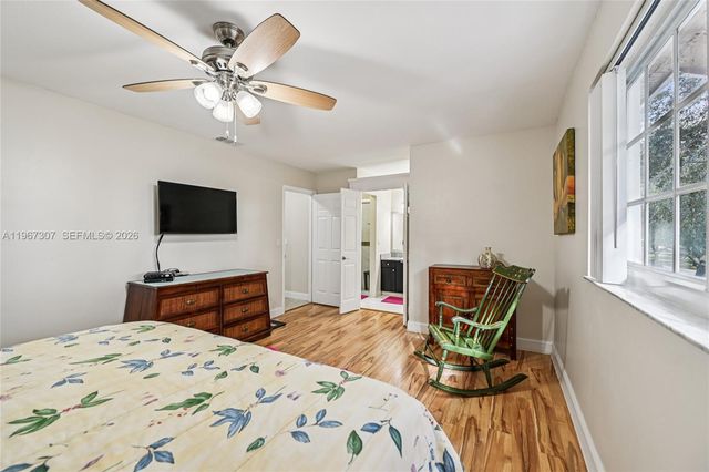 12252 SW 50th Pl, Cooper City, FL 33330