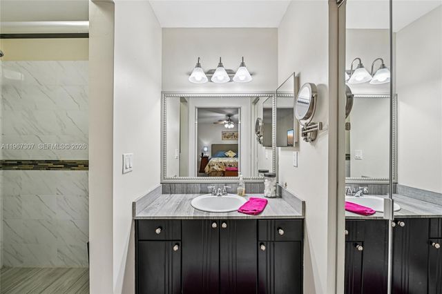 12252 SW 50th Pl, Cooper City, FL 33330