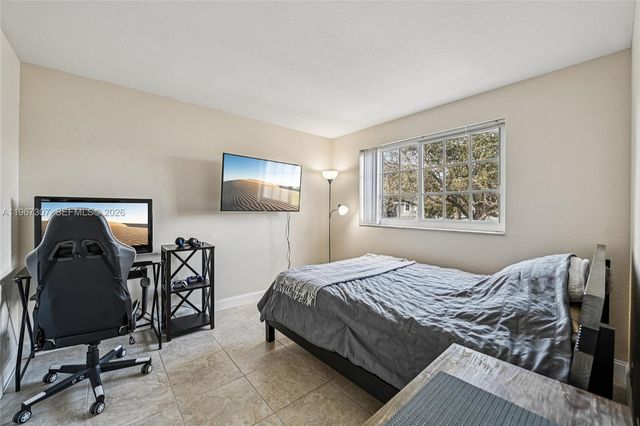 12252 SW 50th Pl, Cooper City, FL 33330