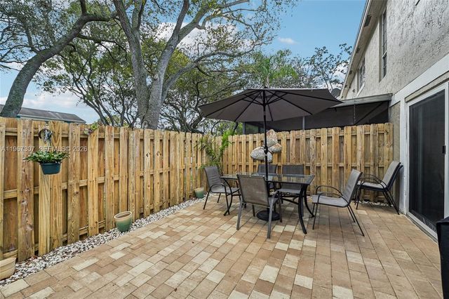 12252 SW 50th Pl, Cooper City, FL 33330