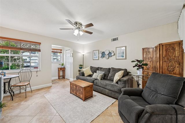 12252 SW 50th Pl, Cooper City, FL 33330