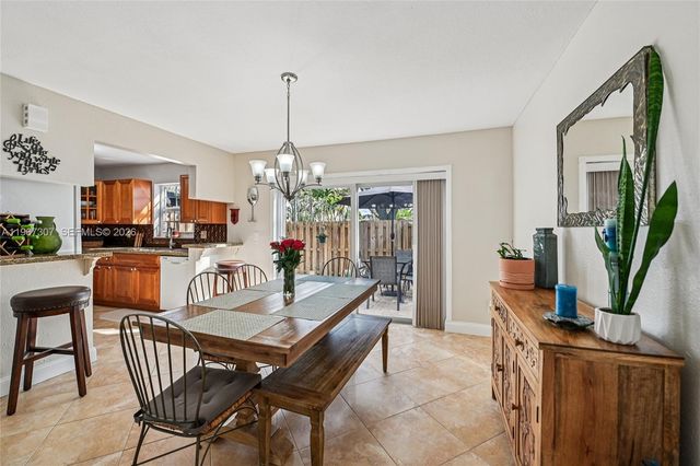 12252 SW 50th Pl, Cooper City, FL 33330