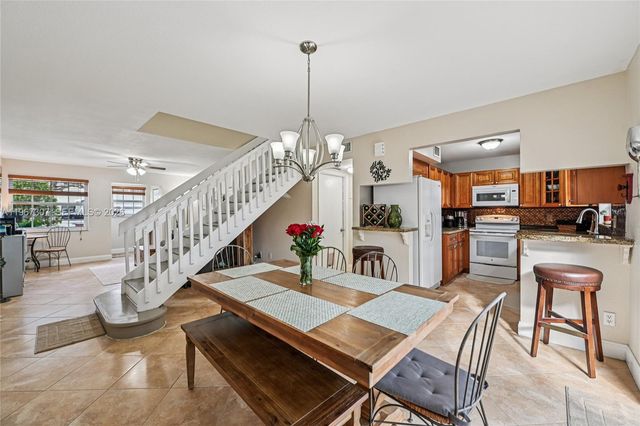 12252 SW 50th Pl, Cooper City, FL 33330