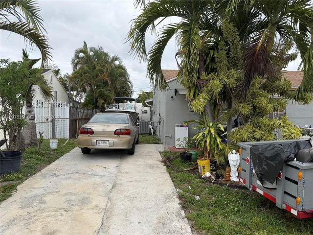 671 NE 1st Place, Hialeah, FL 33010