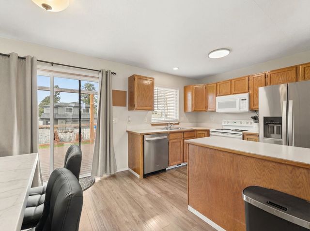 1214 S Bannen Rd, Veradale, WA 99037