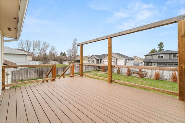 1214 S Bannen Rd, Veradale, WA 99037