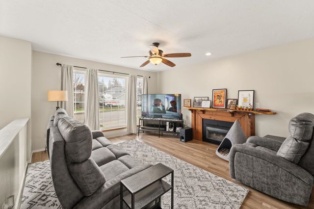 1214 S Bannen Rd, Veradale, WA 99037