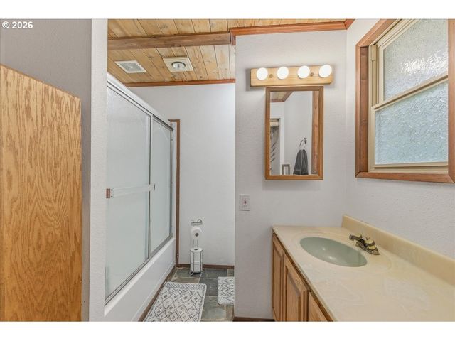 15116 CREEK VIEW Ln, Vernonia, OR 97064