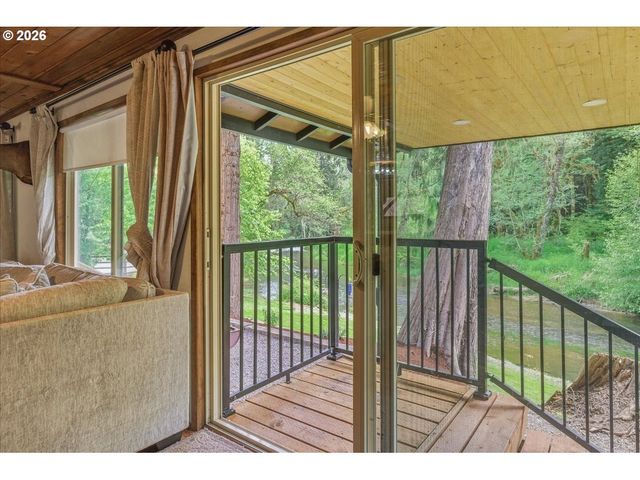 15116 CREEK VIEW Ln, Vernonia, OR 97064