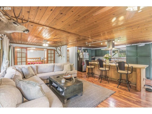 15116 CREEK VIEW Ln, Vernonia, OR 97064