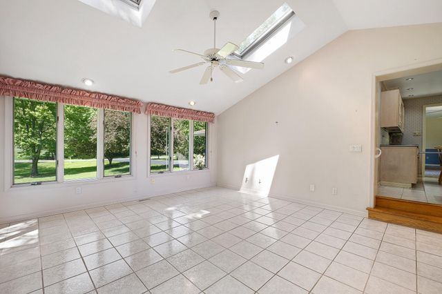 300 SUFFOLK DR, Bear, DE 19701