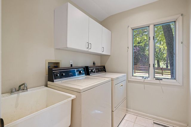 300 SUFFOLK DR, Bear, DE 19701
