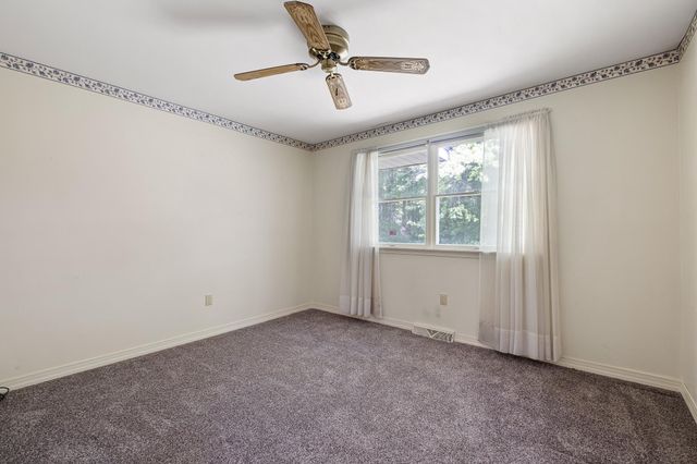 300 SUFFOLK DR, Bear, DE 19701