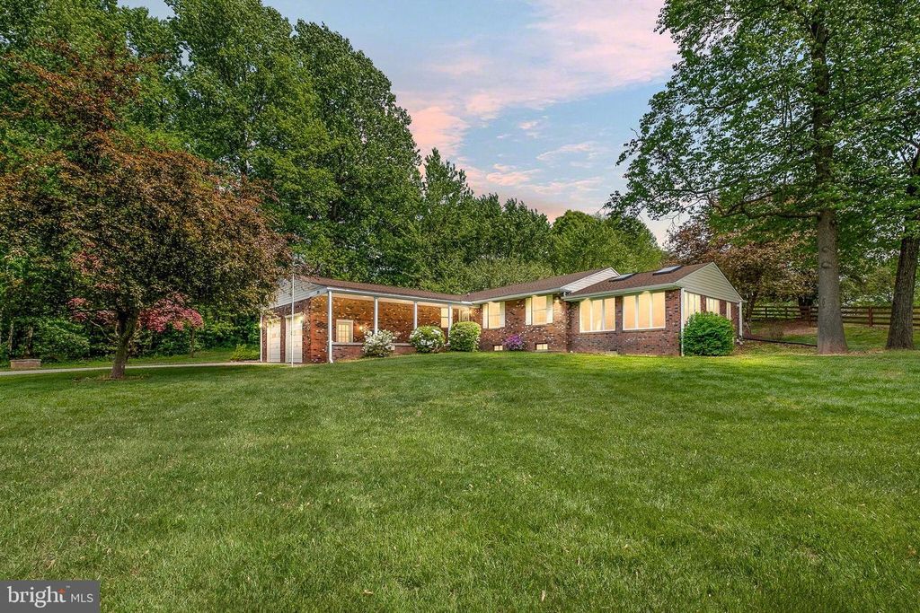 300 SUFFOLK DR, Bear, DE 19701