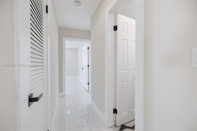 1221 SE 10th St, Deerfield Beach, FL 33441