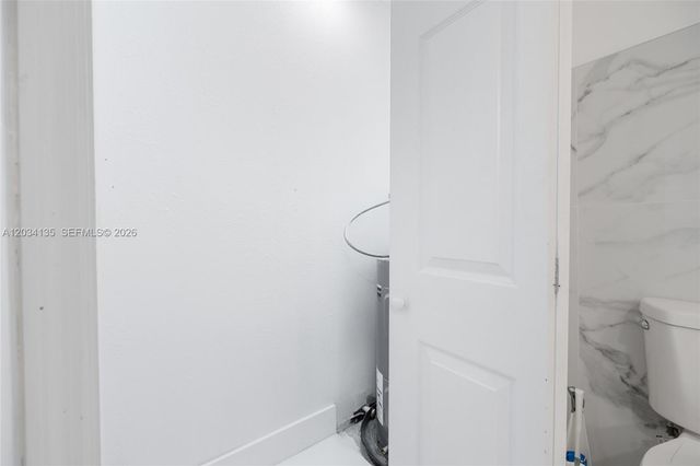 1221 SE 10th St, Deerfield Beach, FL 33441