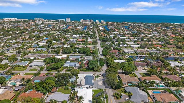 1221 SE 10th St, Deerfield Beach, FL 33441