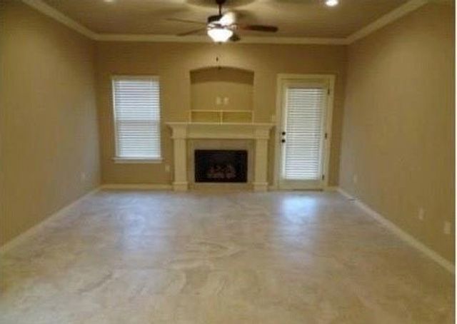 2638 N Valencia Avenue, Fayetteville, AR 72703