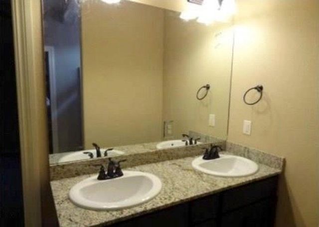 2638 N Valencia Avenue, Fayetteville, AR 72703