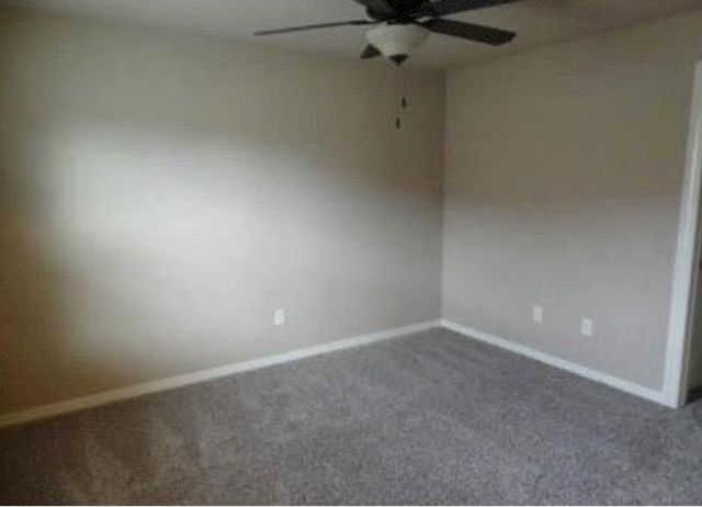 2638 N Valencia Avenue, Fayetteville, AR 72703