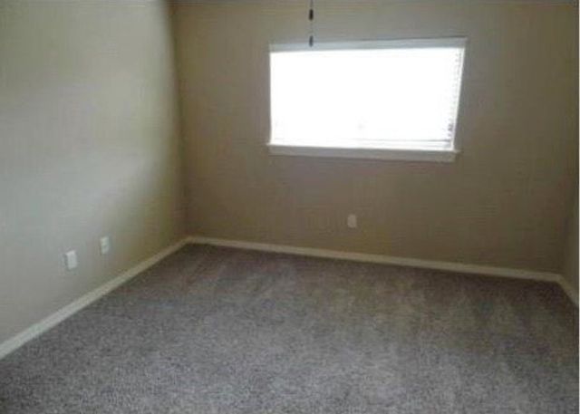 2638 N Valencia Avenue, Fayetteville, AR 72703