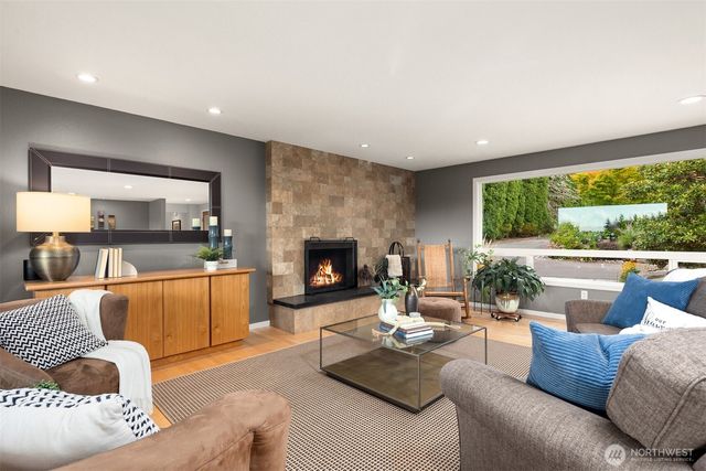 14350 160th Place NE, Woodinville, WA 98072