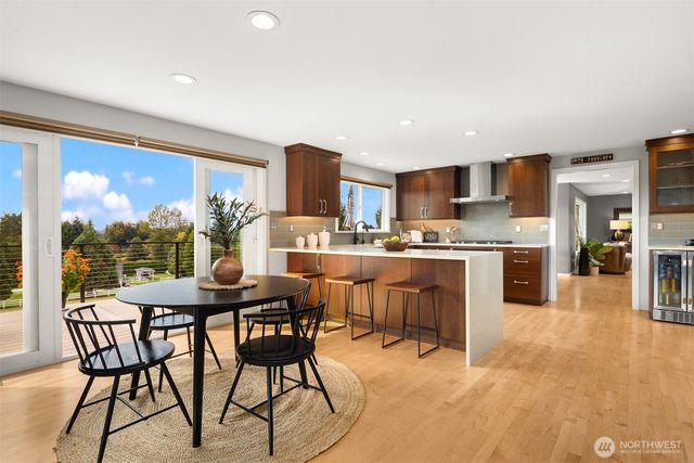 14350 160th Place NE, Woodinville, WA 98072