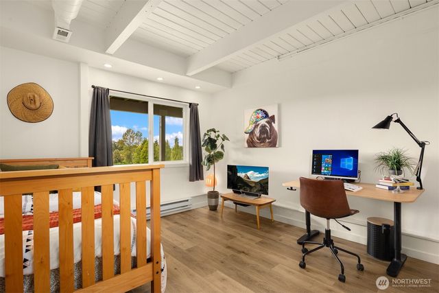 14350 160th Place NE, Woodinville, WA 98072