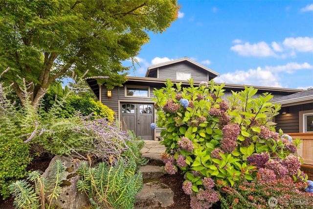 14350 160th Place NE, Woodinville, WA 98072