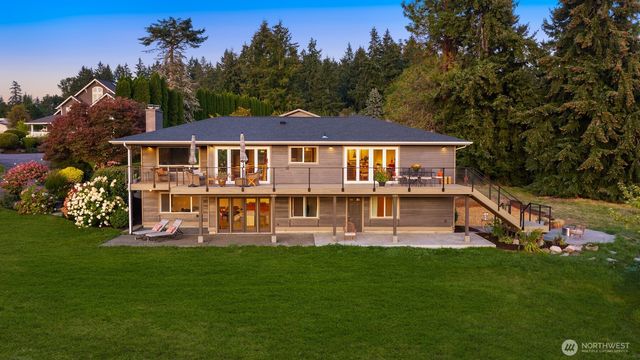 14350 160th Place NE, Woodinville, WA 98072