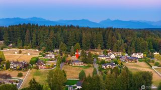 14350 160th Place NE, Woodinville, WA 98072