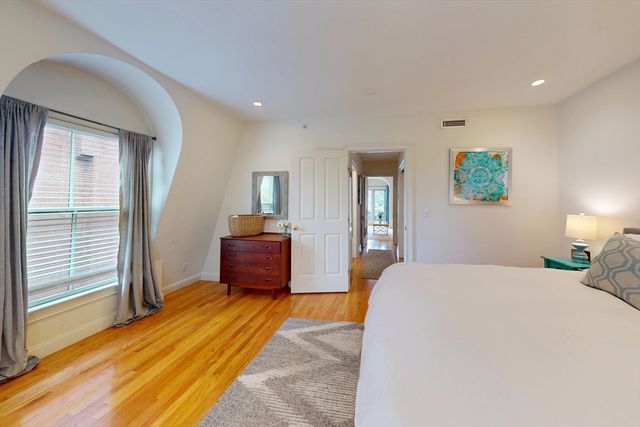 2 Harvard Square 2Furnished, Brookline, MA 02445