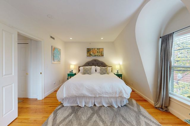 2 Harvard Square 2Furnished, Brookline, MA 02445