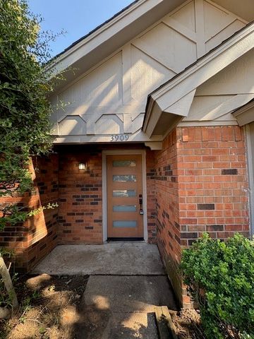 3909 Rustic Forest Trail, Arlington, TX 76016