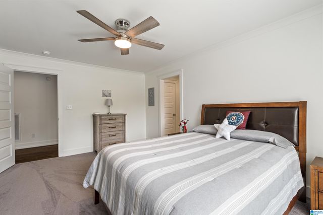 5549 LAKES EDGE DRIVE, Hoover, AL 35242