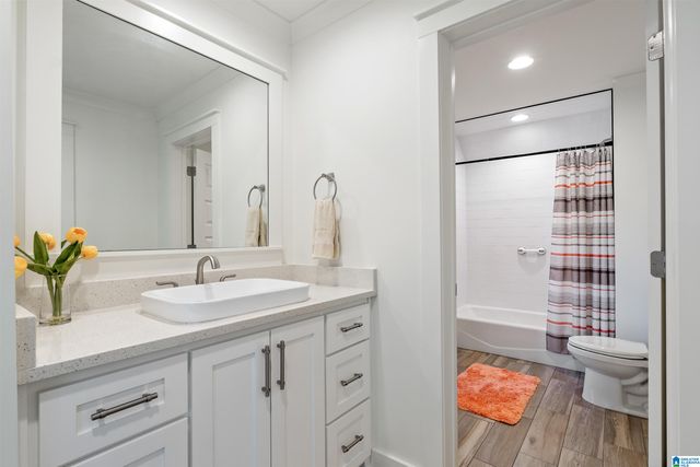 5549 LAKES EDGE DRIVE, Hoover, AL 35242
