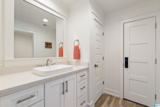 5549 LAKES EDGE DRIVE, Hoover, AL 35242