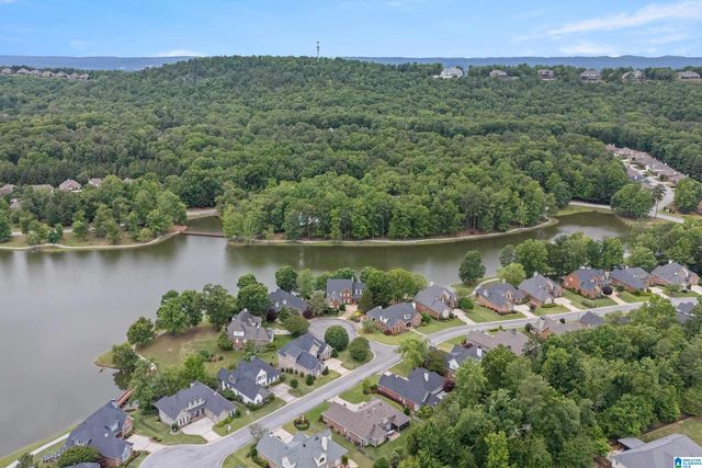 5549 LAKES EDGE DRIVE, Hoover, AL 35242