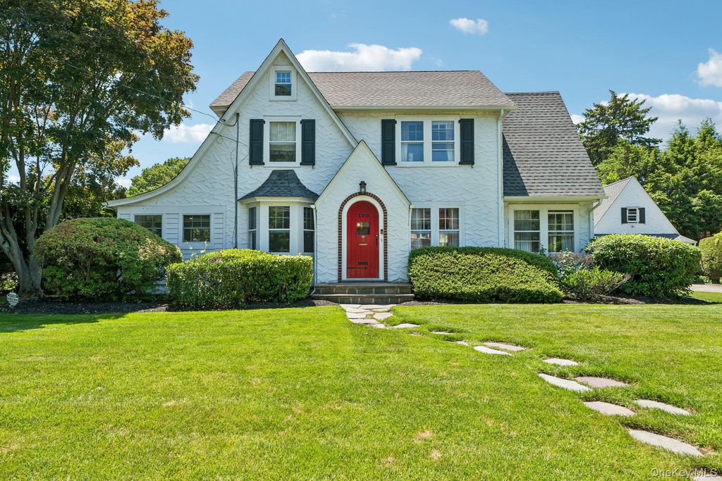 120 William Street, East Williston, NY 11596