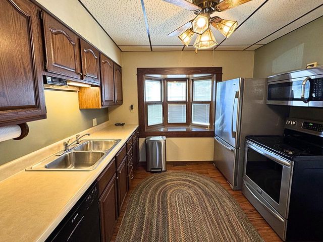 720 Monroe AVENUE, Racine, WI 53405