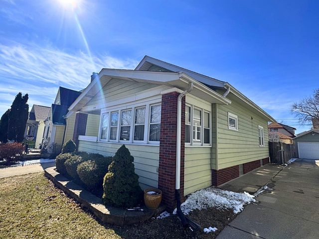 720 Monroe AVENUE, Racine, WI 53405