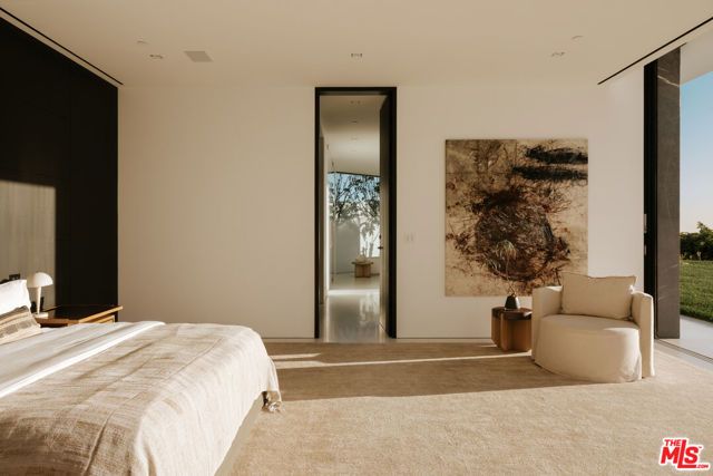 9265 Robin Drive, Los Angeles, CA 90069