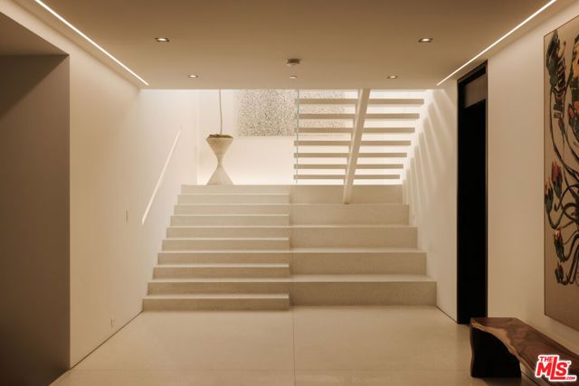 9265 Robin Drive, Los Angeles, CA 90069