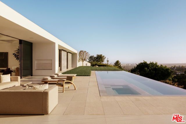 9265 Robin Drive, Los Angeles, CA 90069