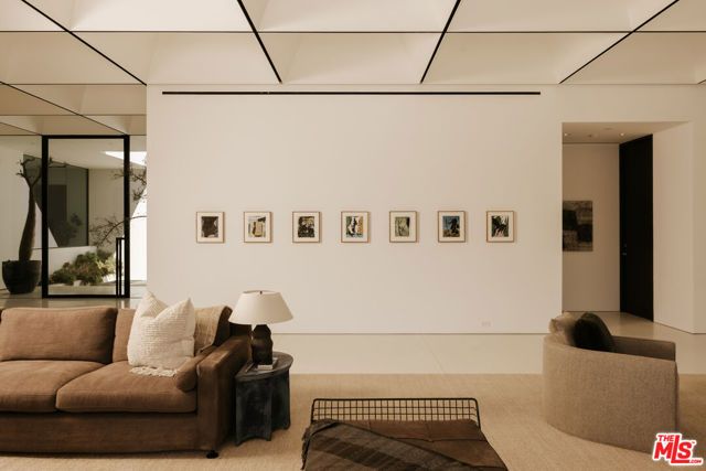 9265 Robin Drive, Los Angeles, CA 90069