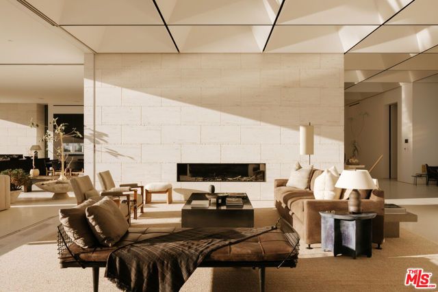 9265 Robin Drive, Los Angeles, CA 90069