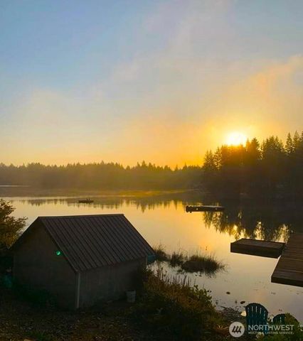 2181 E Trails End Drive, Belfair, WA 98528