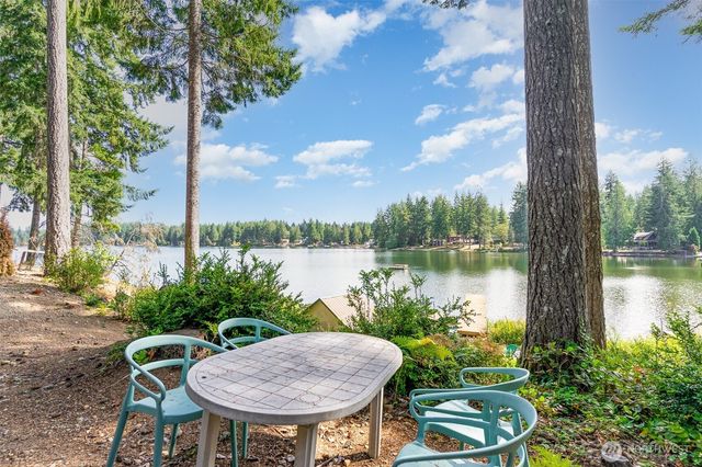 2181 E Trails End Drive, Belfair, WA 98528
