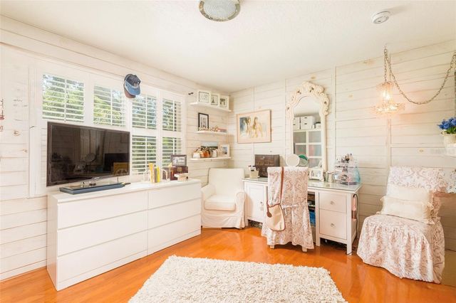 4721 W SAN MIGUEL STREET, Tampa, FL 33629