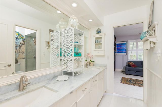 4721 W SAN MIGUEL STREET, Tampa, FL 33629